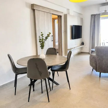 & Sea 401 Modern 2br In *